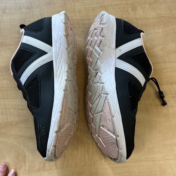 Vionic Bungee Closure Sneakers Brisk Maren Sky Orthotic Walking Sneakers - Picture 6 of 11